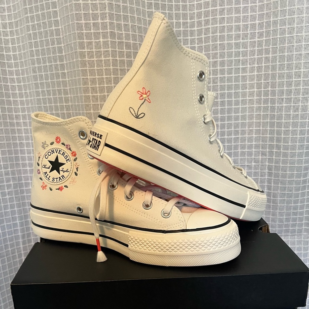 Converse high tops size 8